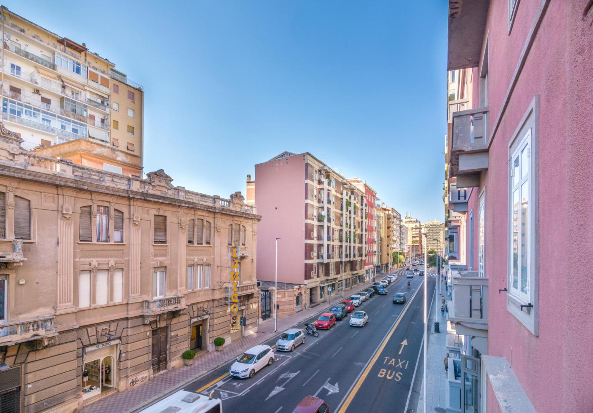 Sunscape Rooms Cagliari City Center Luaran gambar